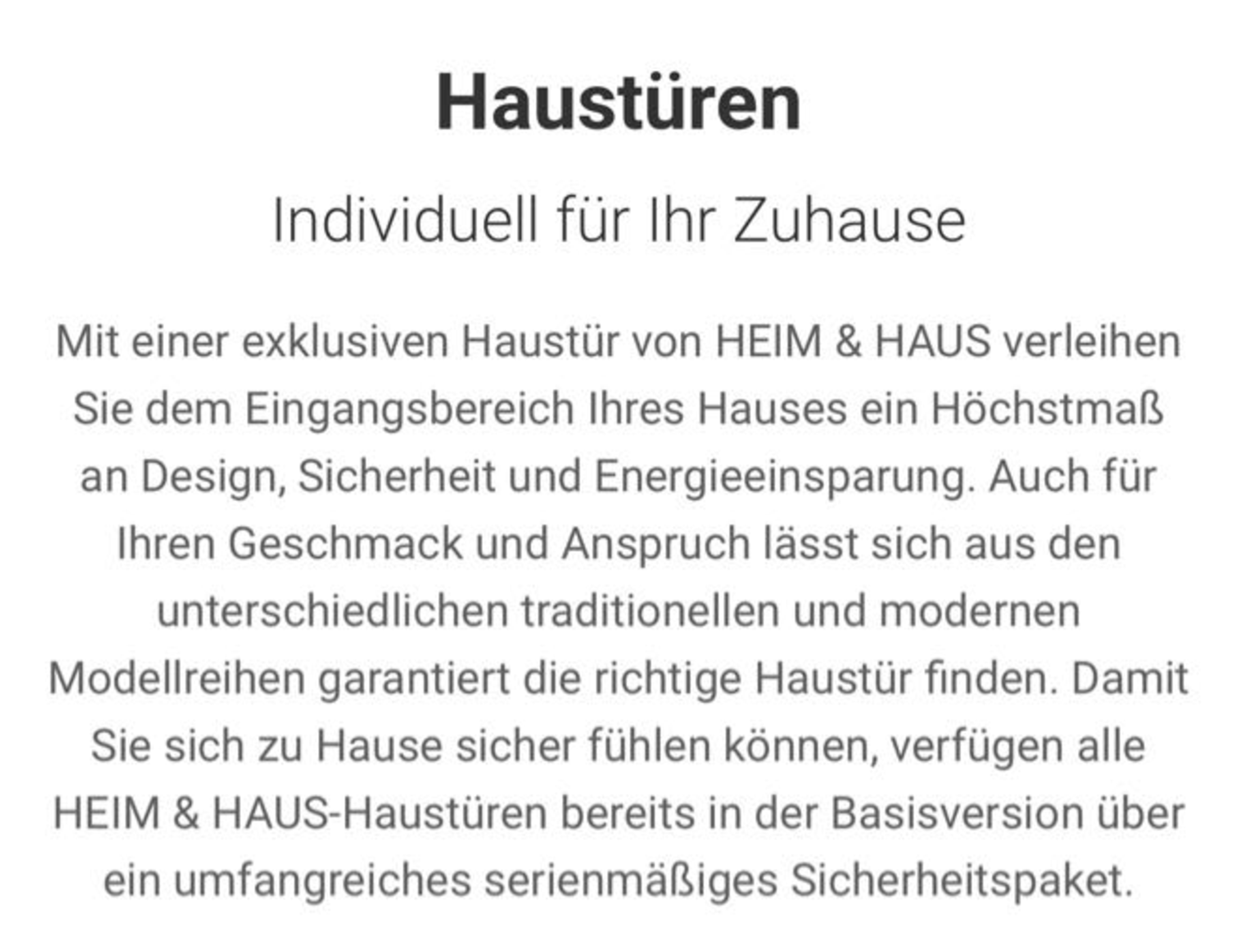 Ein Bild einer modernen Haustür aus Holz mit Glasfenstern und einem kleinen Briefkasten, eingebettet in eine Holzverkleidung.